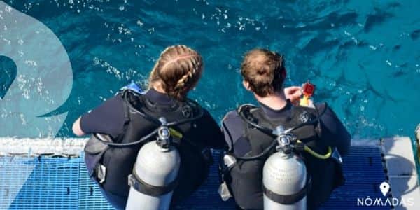 ¿Cuáles son las formas en la que se puede explorar la Gran Barrera de Coral de Australia?
