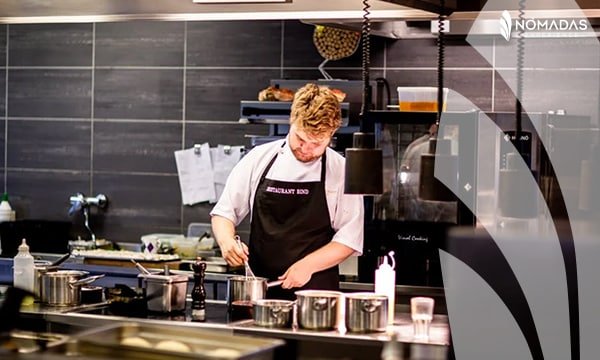 Cocinero o ayudante de cocina