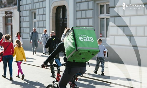 Repartidor de comidas o encomiendas 