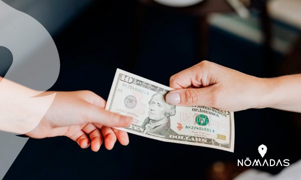 El dólar canadiense es más bajo