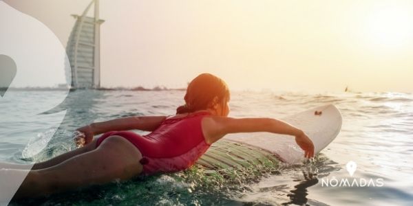 Practicar deportes, como hacer amigos en el extranjero.