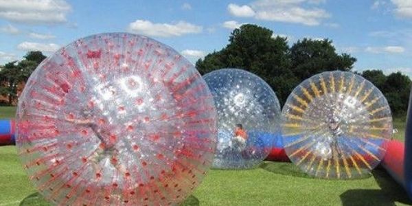 Zorbing, todo de cabeza