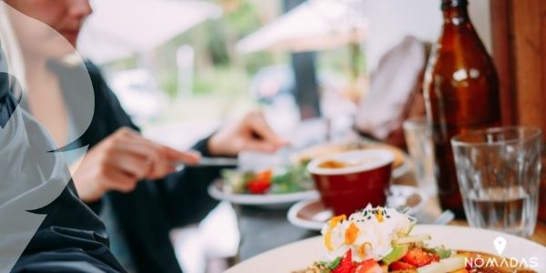 Ten cuidado con la comida y el agua: